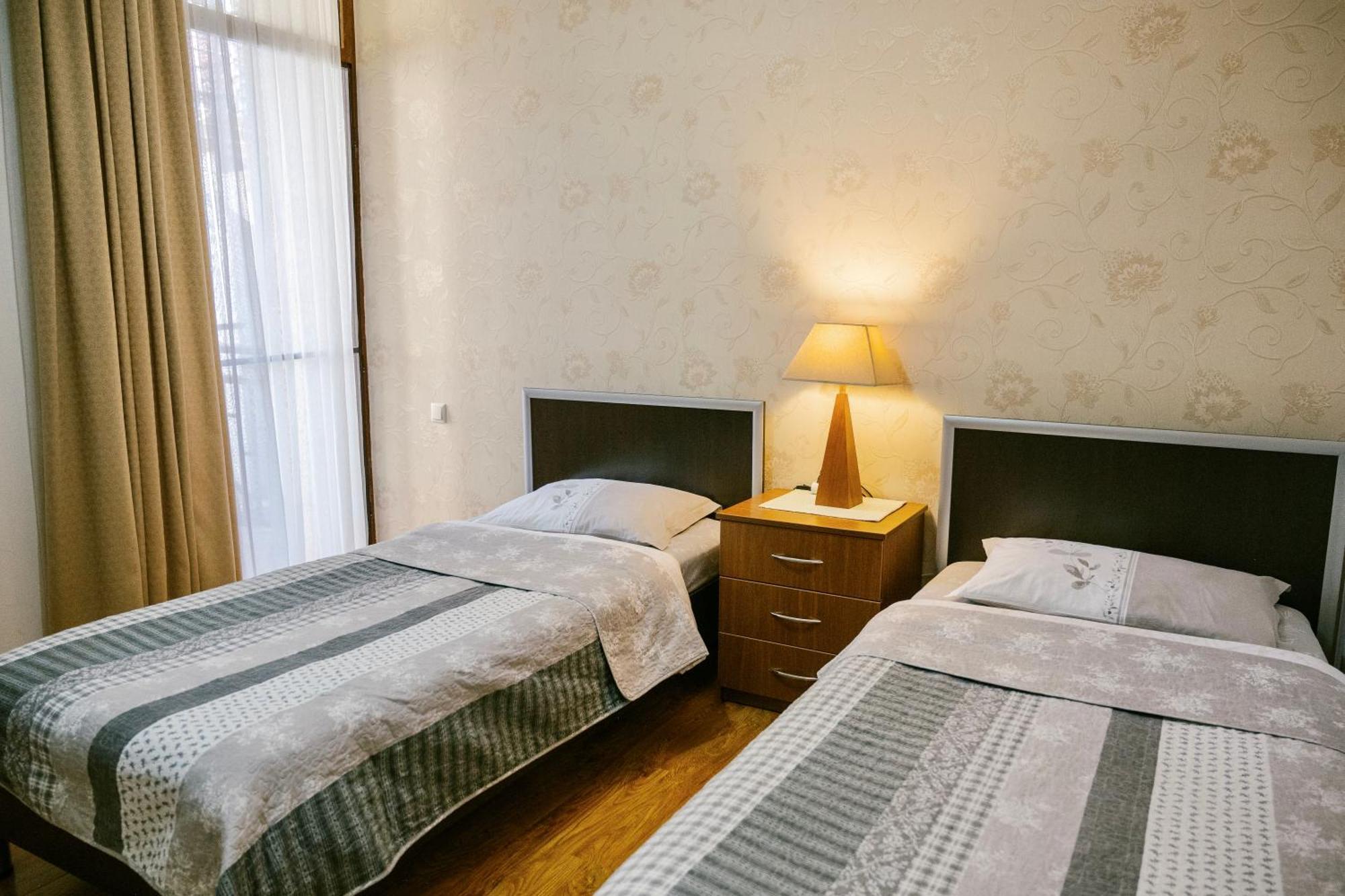Ekaterine'S Apartments バトゥーミ エクステリア 写真