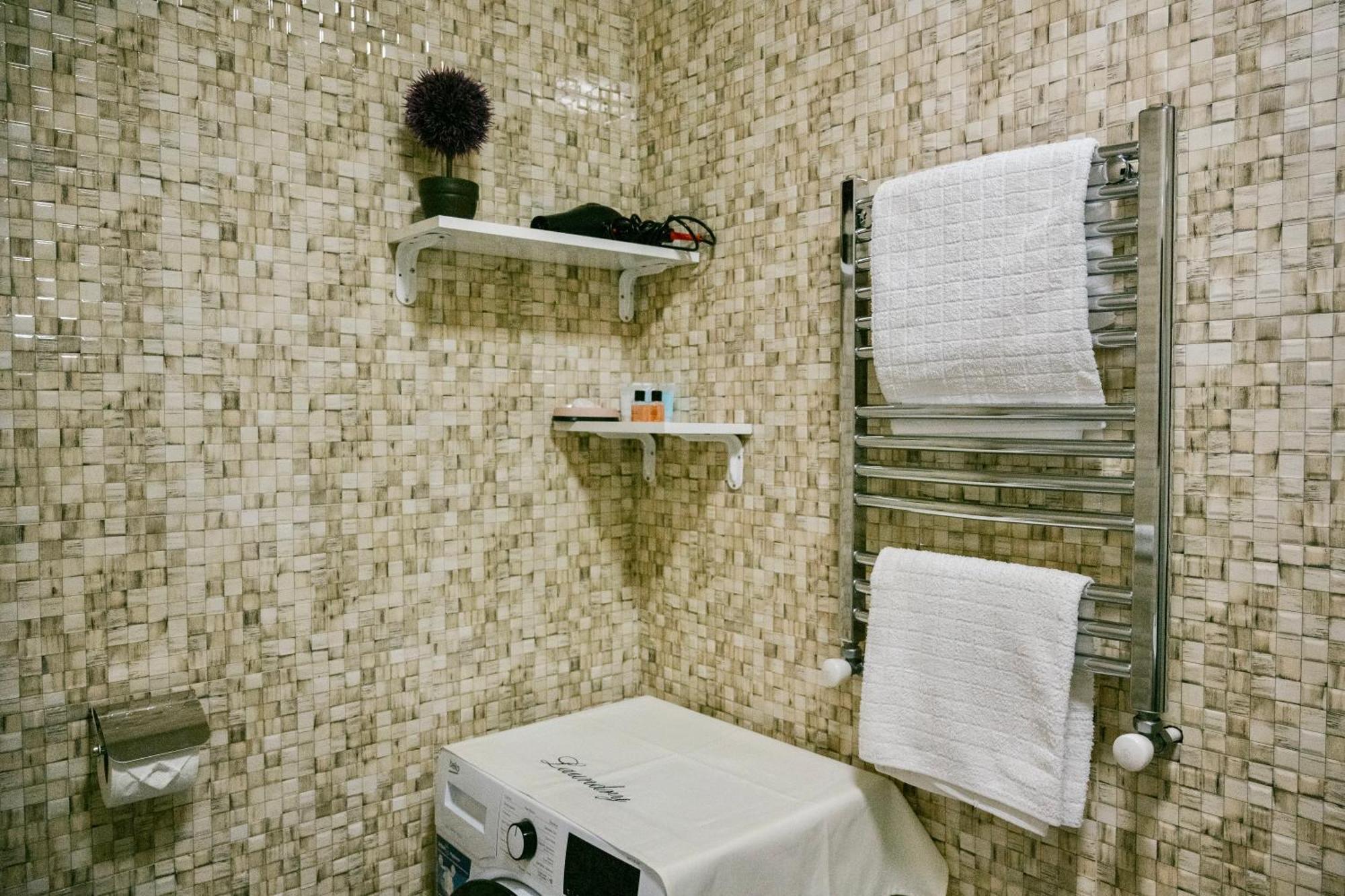 Ekaterine'S Apartments バトゥーミ 部屋 写真