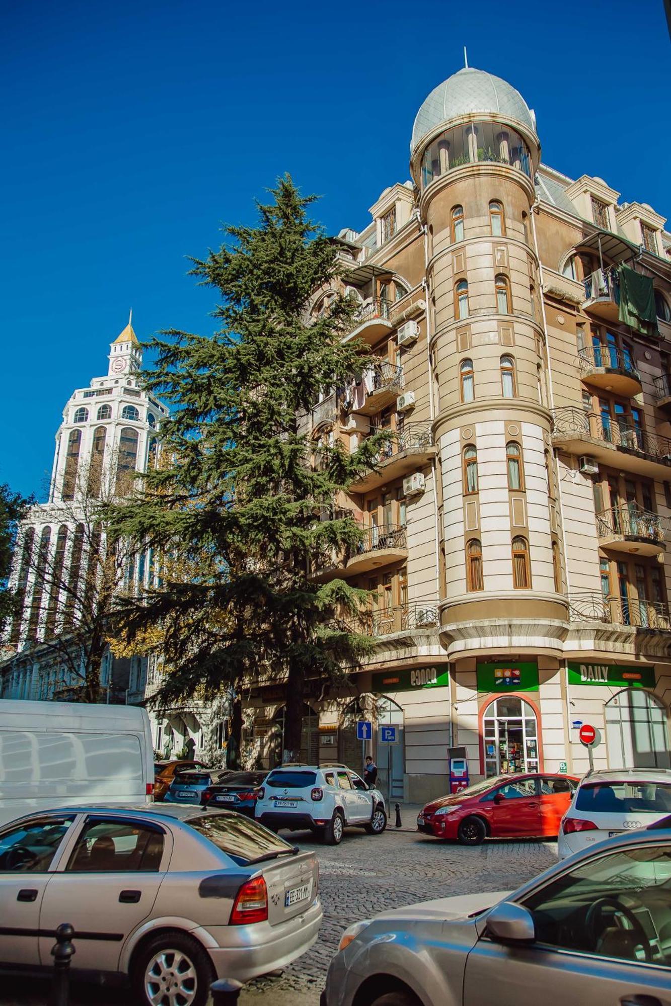 Ekaterine'S Apartments バトゥーミ エクステリア 写真